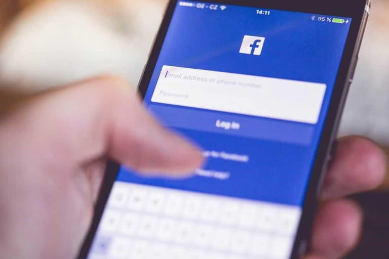 opening facebook app on an iphone